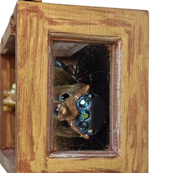 Prince Frog Shadowbox Resin Unique Gift Gold 3D Artisan Made Signed Mardi Gras - Picture 12 of 16